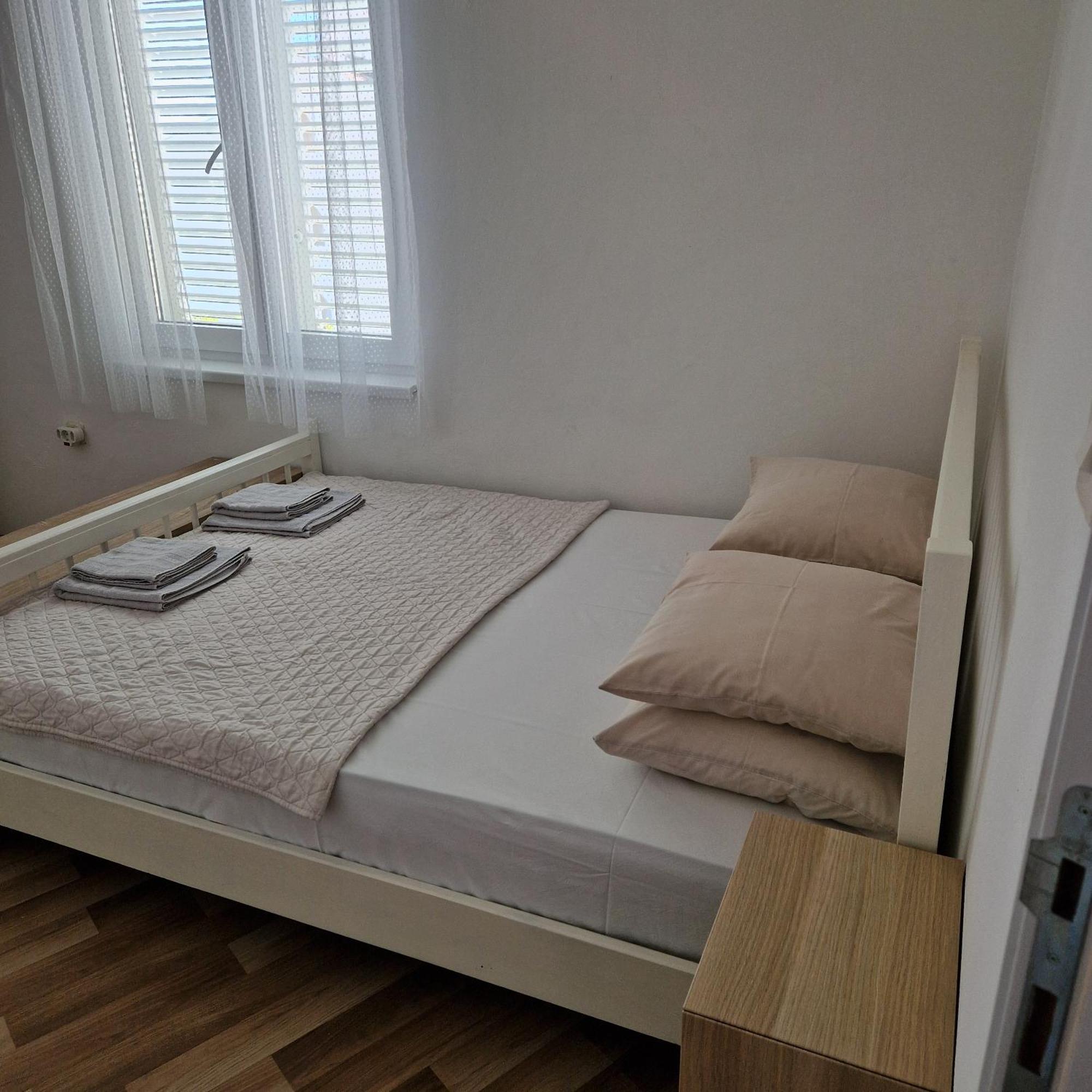Apartman Iva Новалья Экстерьер фото